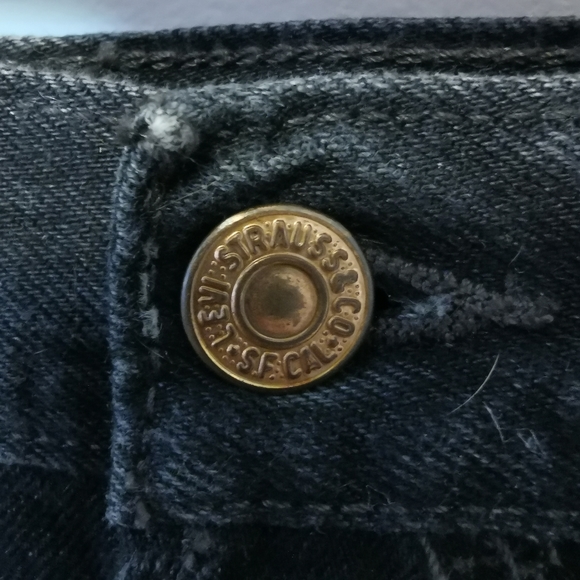 LEVIS | Black distressed denim Jean shorts Sz 29 - Picture 3 of 7